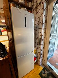 Frigorifero SMEG No Frost 335L