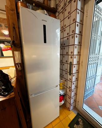 Frigorifero SMEG No Frost 335L