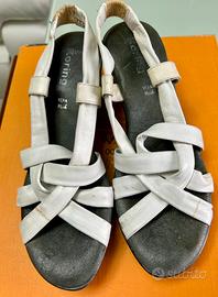 Sandali donna in pelle bianca con tacco