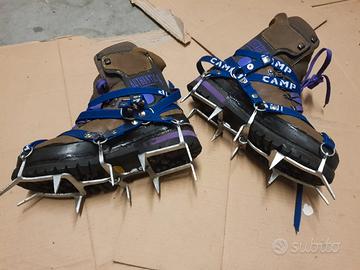 Scarponi SALOMON con ramponi