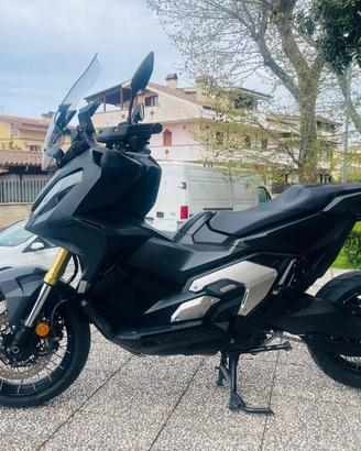 HONDA X-ADV 750 TUTTO INCLUSO ANCHE PASSAGGIO!