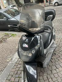 Scooter Piaggio Beverly 250