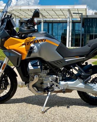 Moto Guzzi Stelvio
