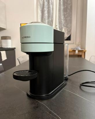 Macchinetta del caffè nespresso vertuo next