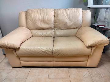 divano in vera pelle