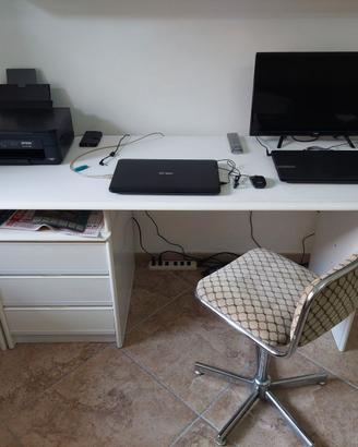 Scrivania singola o doppia postazione lavoro