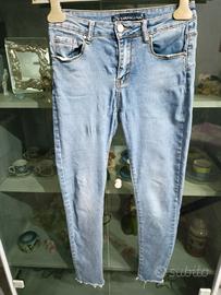 Jeans elasticizzati 