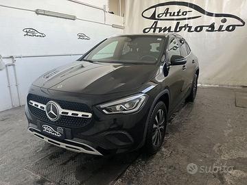 Mercedes-Benz GLA 200 d Automatic tua 349,00 ...