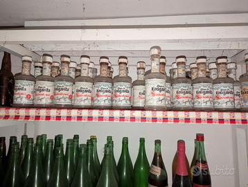 Antica bottiglia originale di amaro tonico Elisir