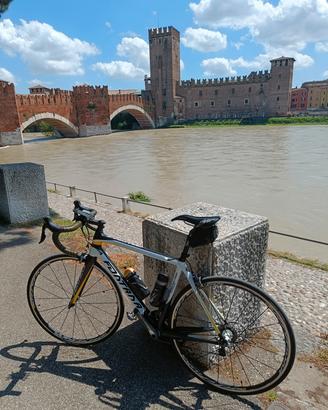 bici corsa Fontana L carbonio ultegra