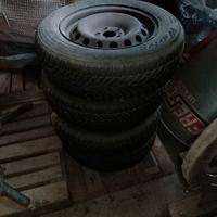 4 cerchi auto  in ferro 