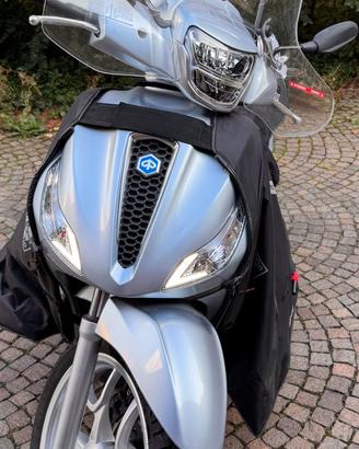 Piaggio Medley 125 ABS (E5+)  solo 378 km