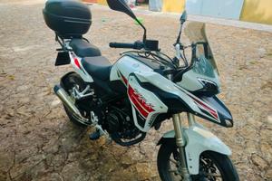 Benelli TRK 251 del 2019 km 5200