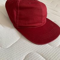 Berretto cappello con visiera bershka
