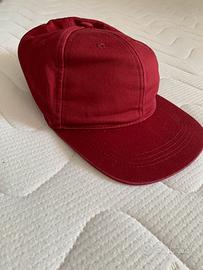 Berretto cappello con visiera bershka