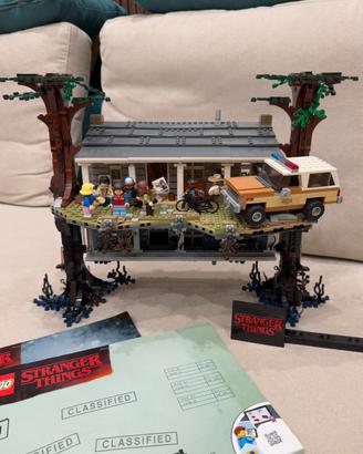 Lego Stranger Things 75810