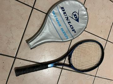 una racchetta da tennis Dunlop McEnroe