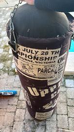 Si vendeper una somma simbolica. 