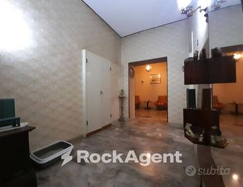 TRILOCALE DA RISTRUTTURARE