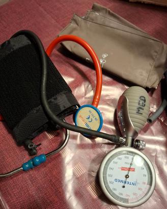 Misuratore pressione sanguigna