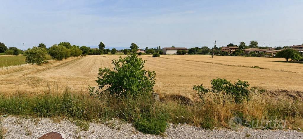 Terreno di 6830 m² a Montichiari - Altro