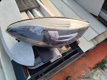 Faro anteriore sinistro RENAULT SCÉNIC III