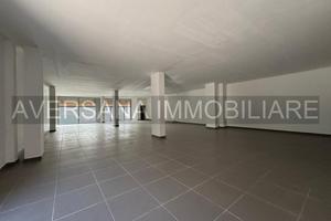 Locale commerciale di 310 mq e 200 mq deposito