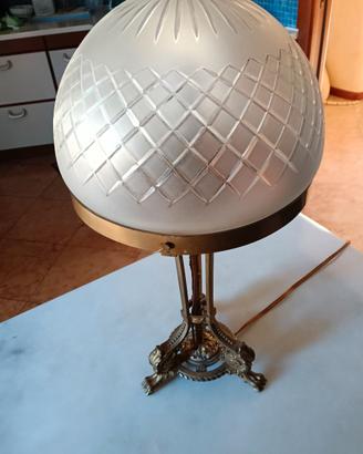 Lampada inizi 900 in vetro e ottone