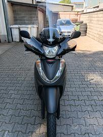 Honda SH 300 i