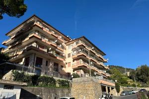 2 LOCALI A BORDIGHERA