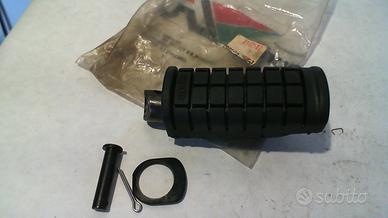 PEDANA POGGIAPIEDI DESTRA TUAREG 50 WIND APRILIA 8