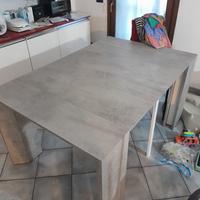 tavolo allungabile fino a 12 posti persone