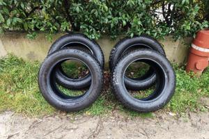 4 ruote invernali Bridgestone 205/60 R16