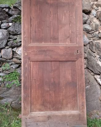 antico portone in legno 