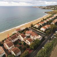 Fronte Mare e sulla Spiaggia D'oro