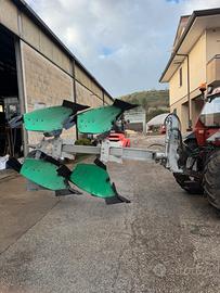 Aratro bivomere fuorisolco