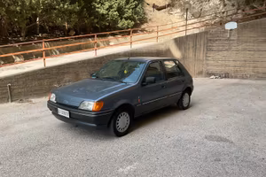 Ford Fiesta anno 1990.