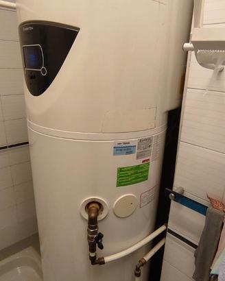 VENDUTO          Scaldacqua  NUOS PLUS 250 Ariston