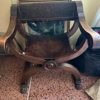 Due poltroncine antiche