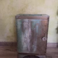 Mobiletto porta lampada