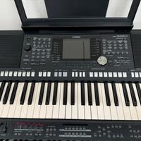 Yamaha PSR-S950