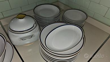 Servizio piatti completo