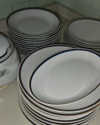 Servizio piatti completo