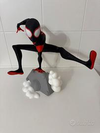 Action figure spiderman miles morales