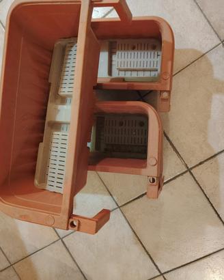 4 vasi di plastica