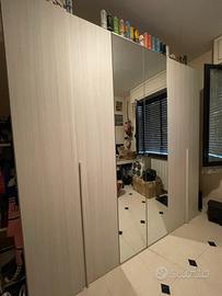 Armadio in legno 6 ante