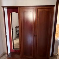 Mobile appendiabiti con mobile porta oggetti