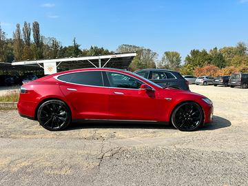 Tesla model S free supercharger batteria ko