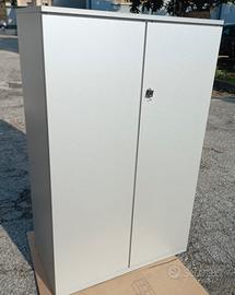 Armadio multiuso in  trucciolo laminato