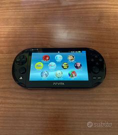 PS Vita + Giochi Ps1 e Psp (e PsVita) + Cover